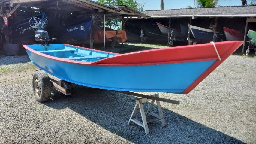 Barco de madeira naval + motor de popa 6 hp