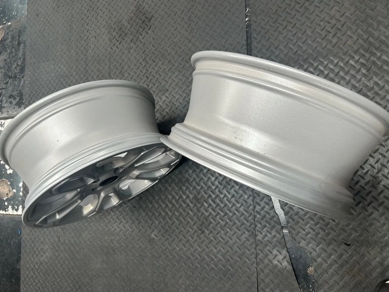 Jogo de rodas aro 17x7 Ecosport originais  - Foto 3