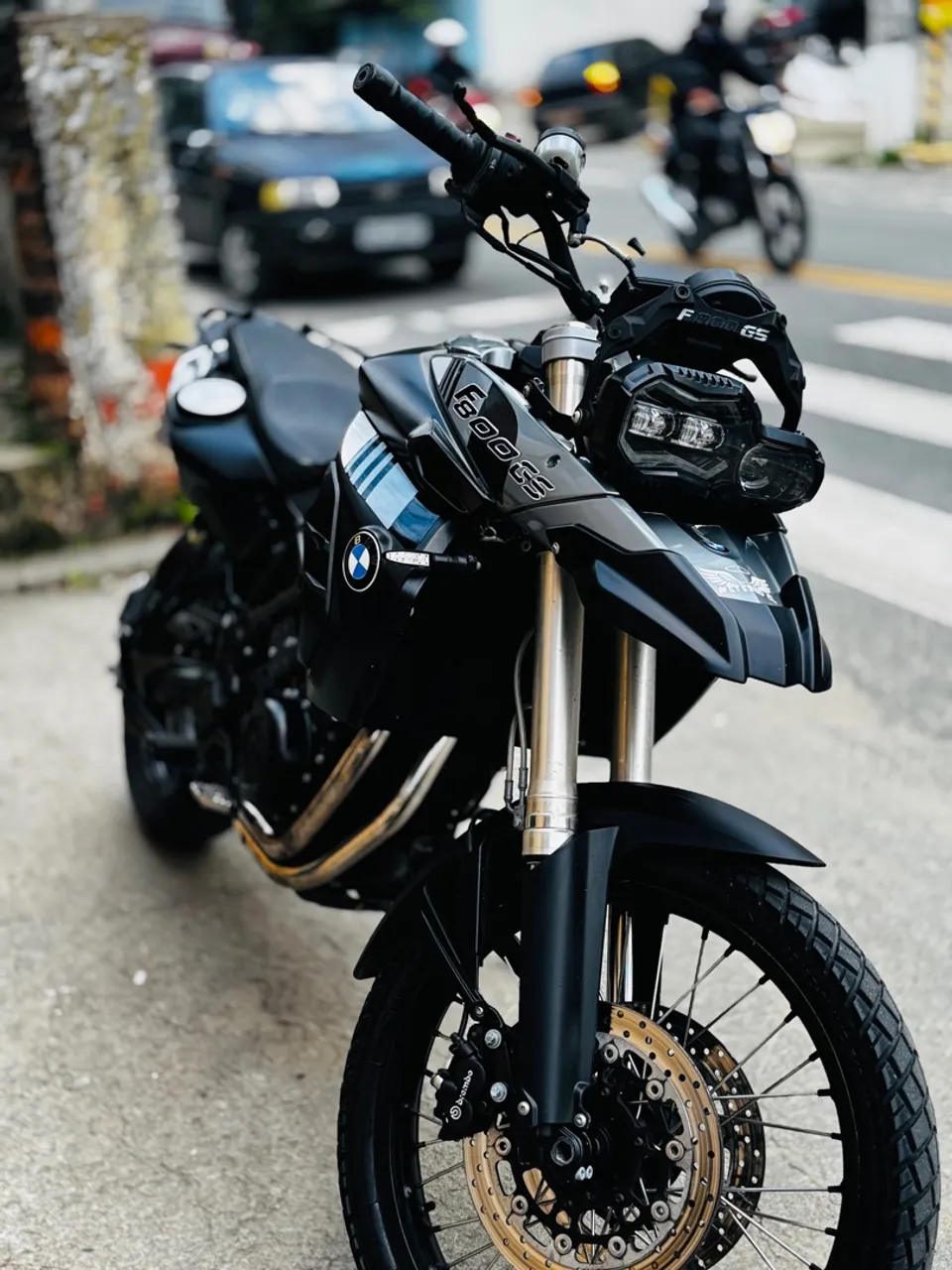f800