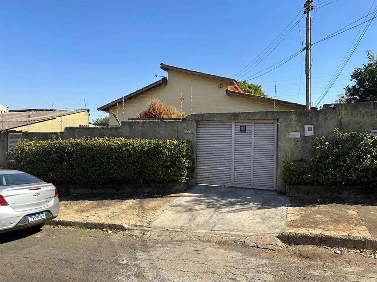 0 - Casa 3 quartos, sendo 1 suíte