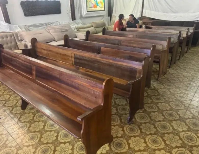 Banco de Igreja de Madeira Maciça 3m - Foto 4