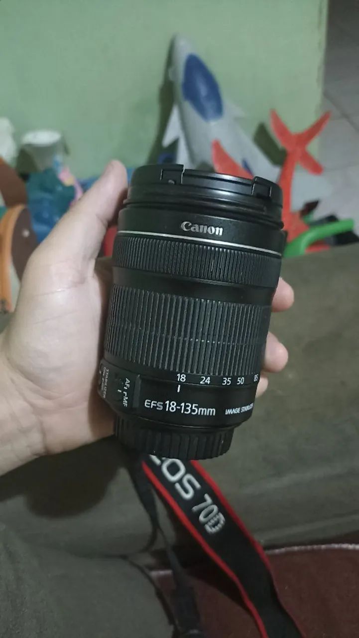 Lente Canon EFS 18-135mm Pra sair logo - Foto 3