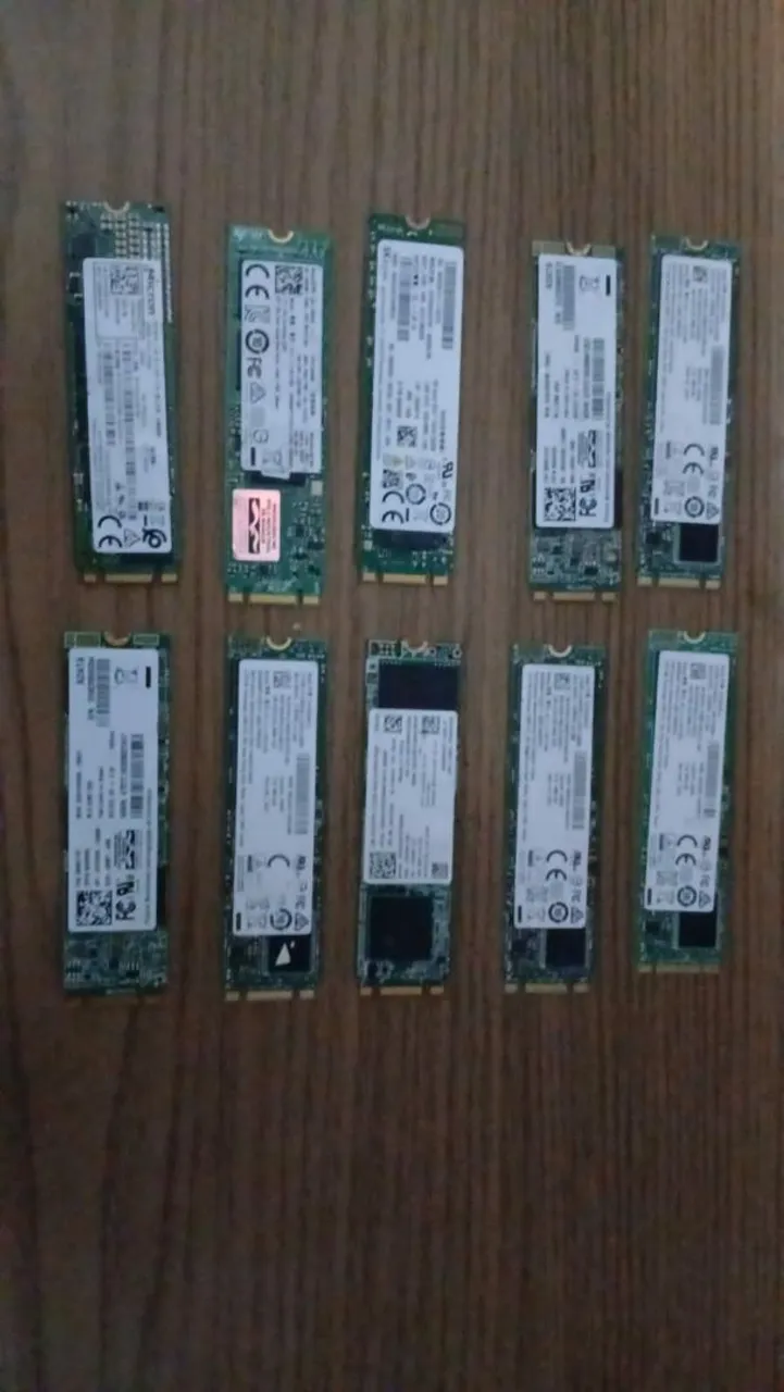 SSDs 256gb - Diversas Marcas- R$100 a uni, lot de 10 R$800