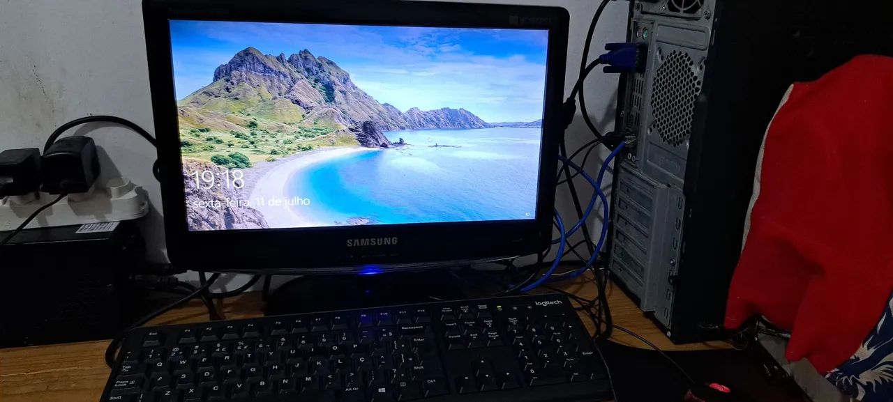 Complete Computer - Ideal for Home Use64296993511553120