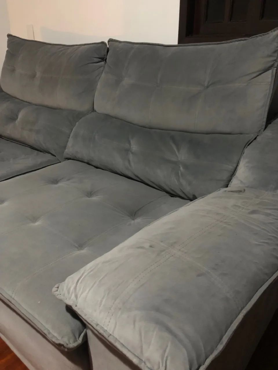 Sofá suede cinza 4 lugares - retrátil e reclinável  - Foto 3