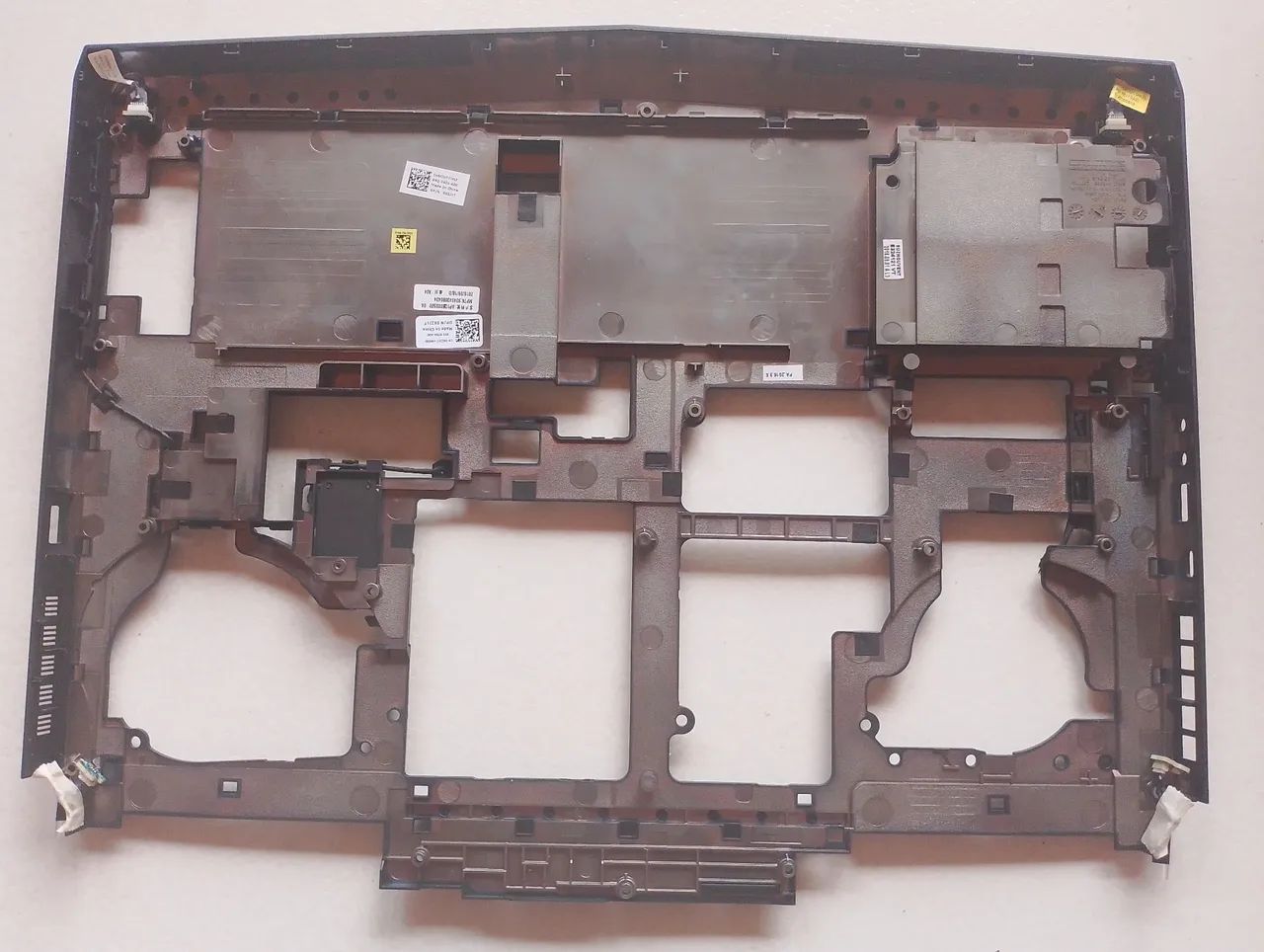 Base Botton Dell Alienware 17r4 - Foto 2