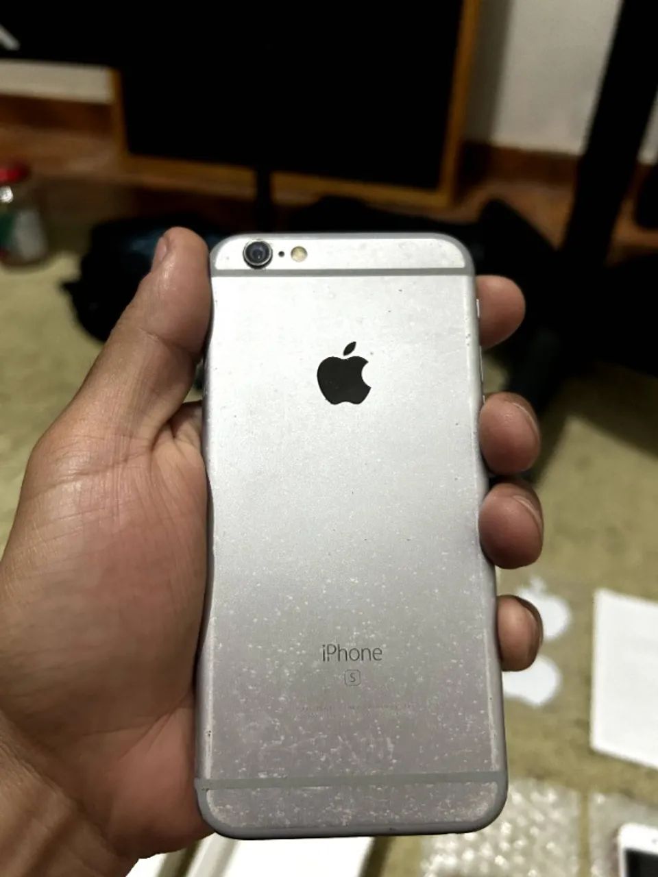 2 iPhones para Peças/Conserto - Modelos A1778 e A1688 - Foto 4