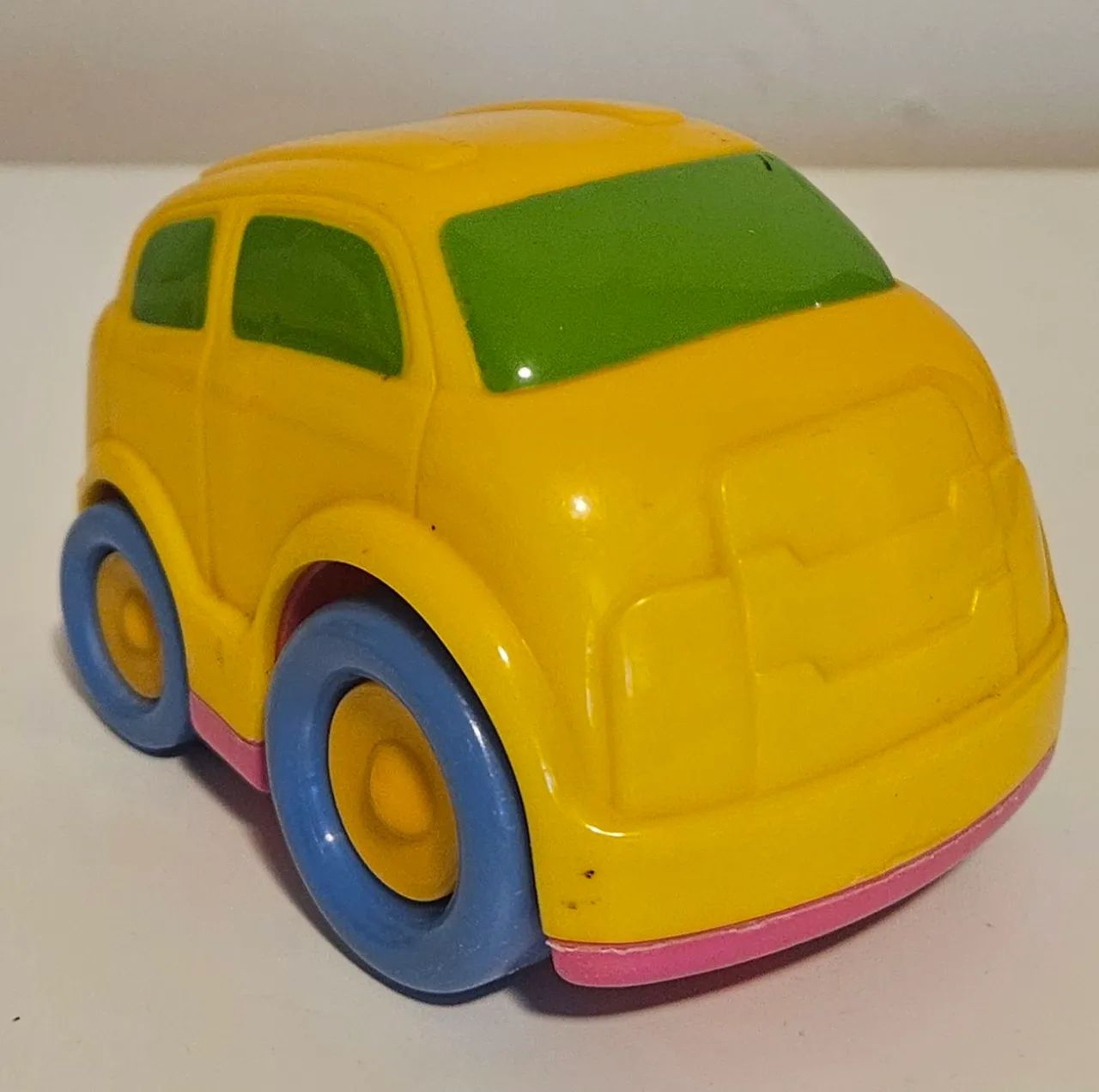 Carrinho de Brinquedo Amarelo