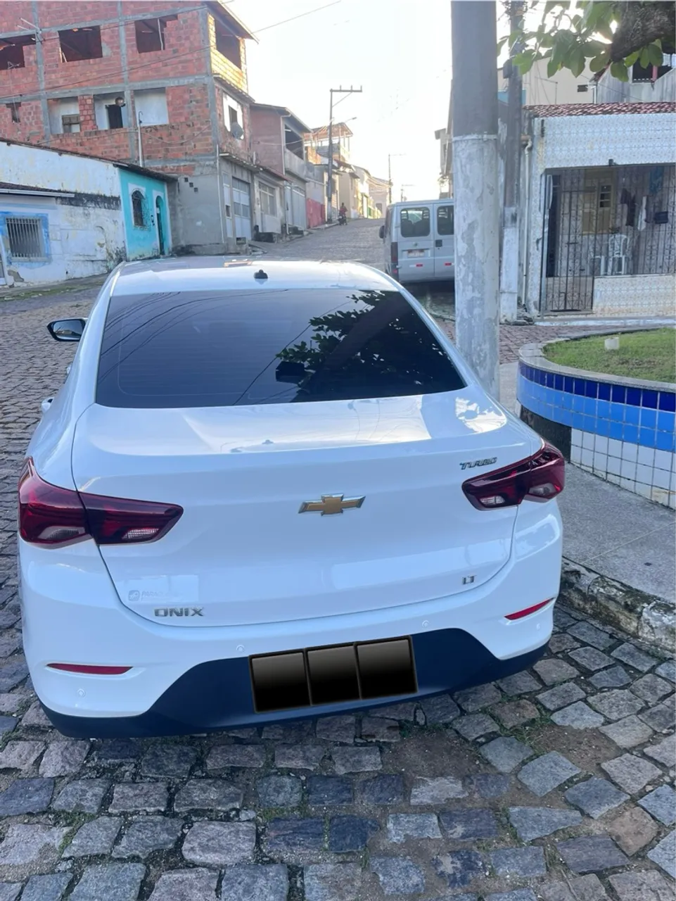 Onix 1.0 Turbo LT 