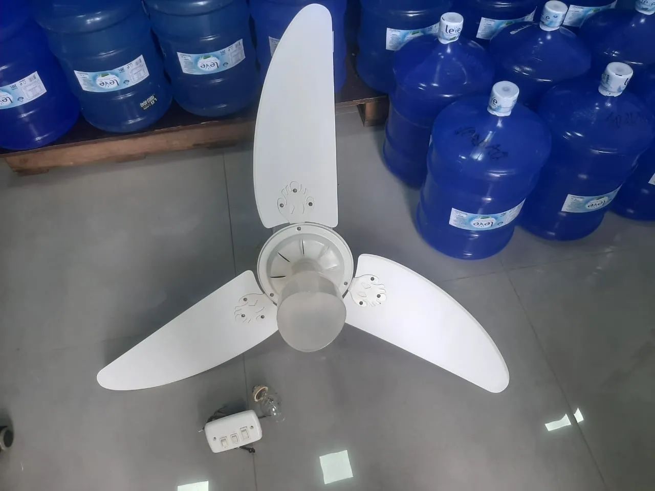 Ventilador de Teto Branco - Novo