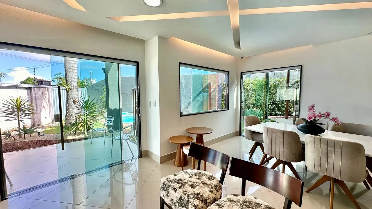 Casa com 280 m², 3 quartos para venda em Candelária - Natal RN