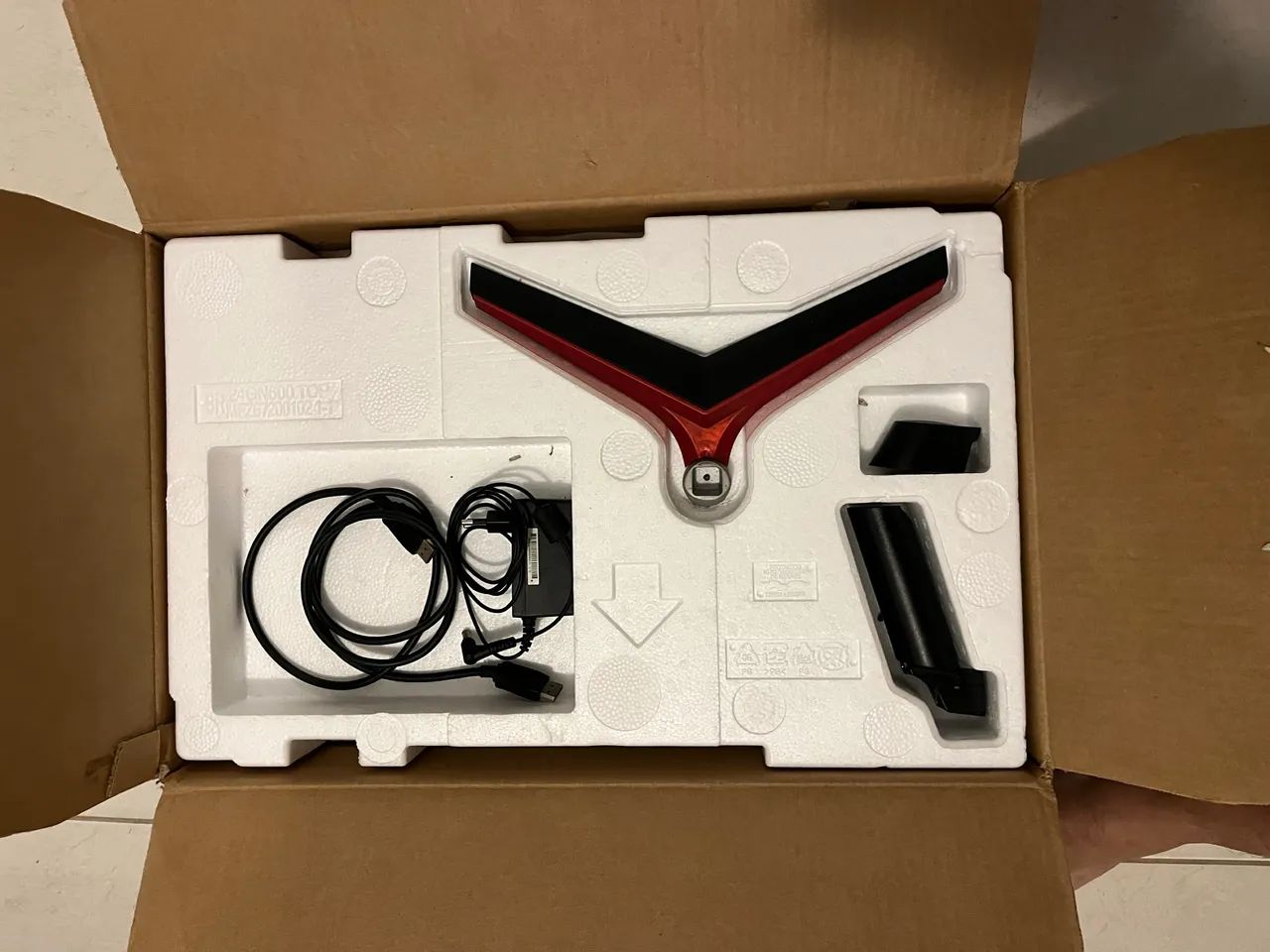 Monitor LG ULTRA GEAR 24p - Foto 2