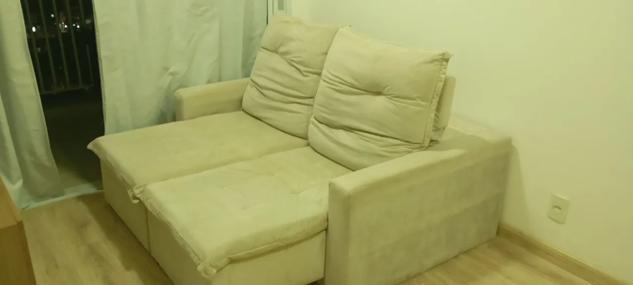 Sofá 2 Lugares Branco Retrátil e Reclinável | Semi-novo