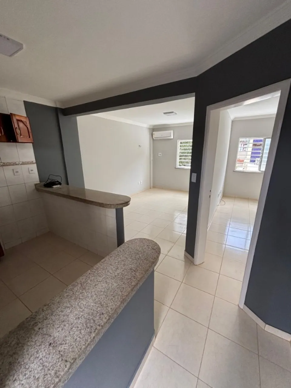 ALUGO APARTAMENTO NA BATISTA CAMPOS - UMA SUÍTE, SALA E COZINHA