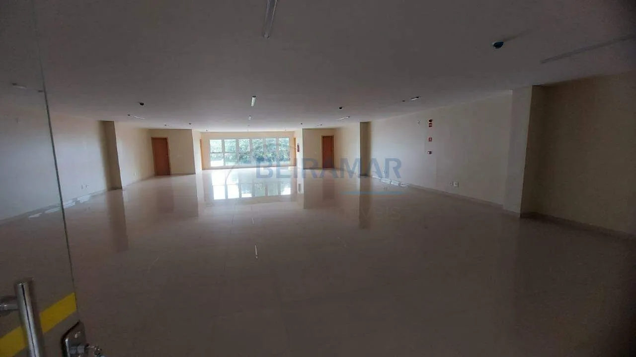 Sala Vão Livre 205m² à Venda na Avenida Comercial Taquari - Lago Norte