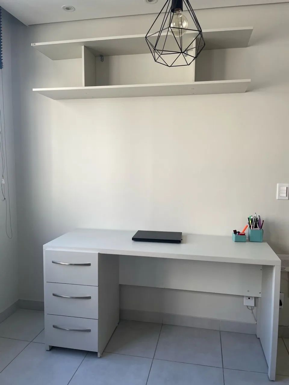 Mesa de Escritório com Gaveteiro - Foto 2