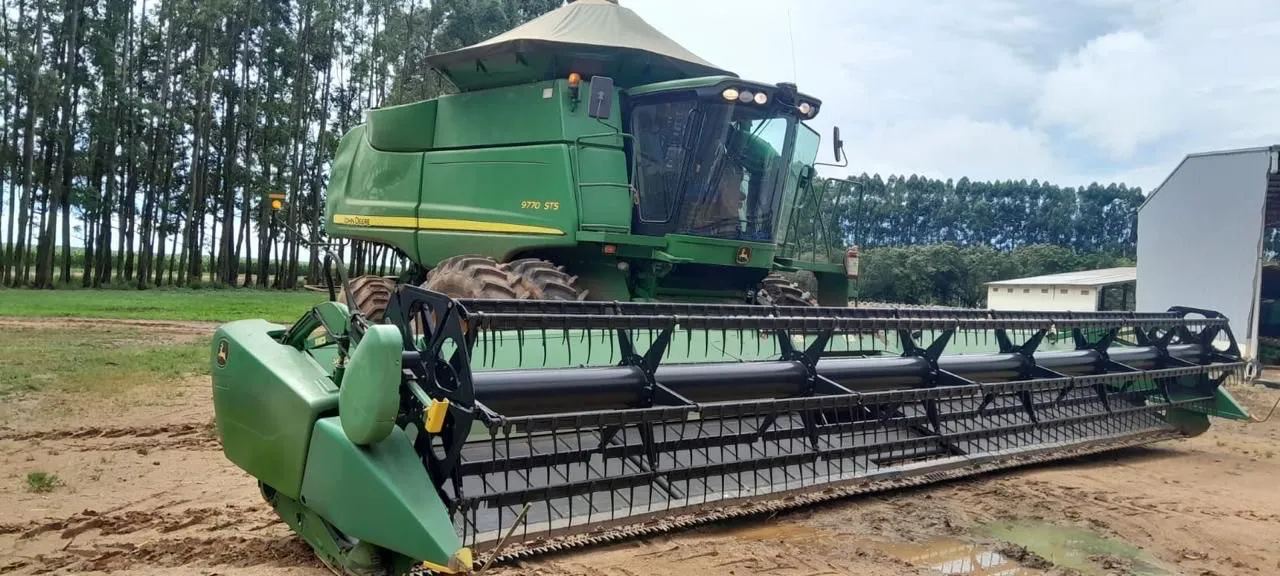 Colheitadeira John Deere 9770 STS