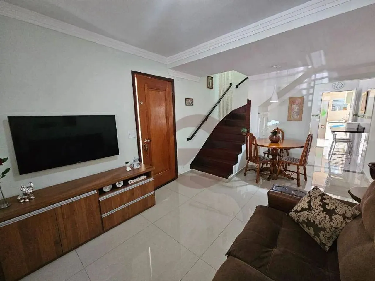 JARDIM JAMAICA, SP - SOBRADO 107M³ CONSTRUIDO, 2 DORMITORIOS, 2 VAGAS, QUINTAL, CHURRASQUE