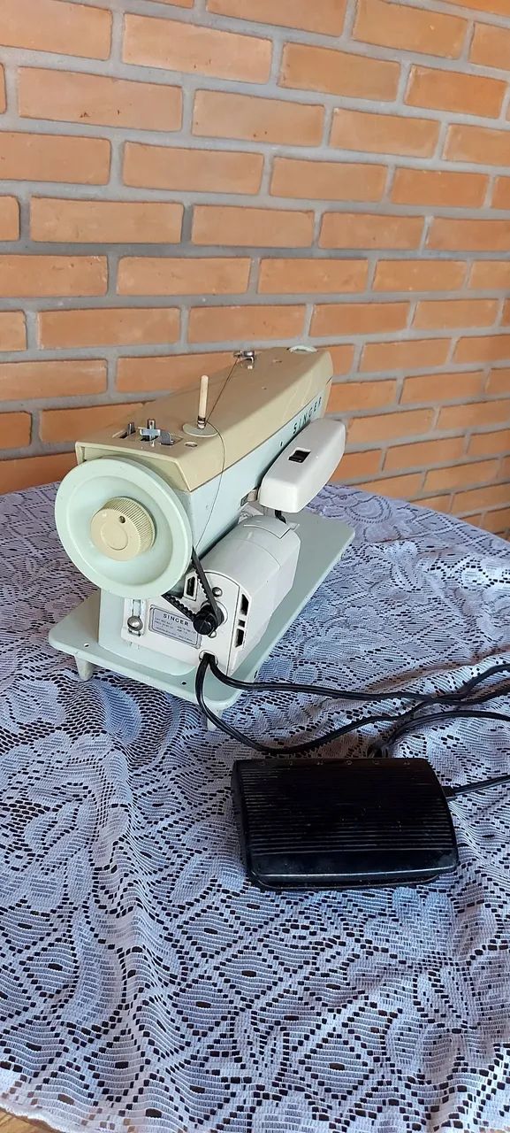 Máquina Singer zigzag 64315478266497123