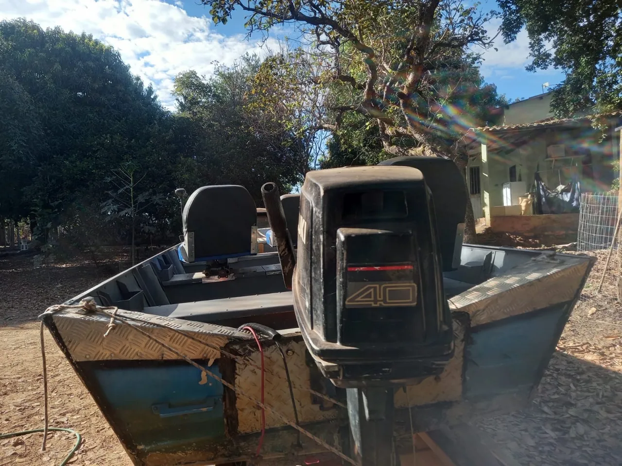 Canoa p/ Pesca, Grande, Segura e Estável / Motor Suzuki 40hp + Elétrico + Carretinha