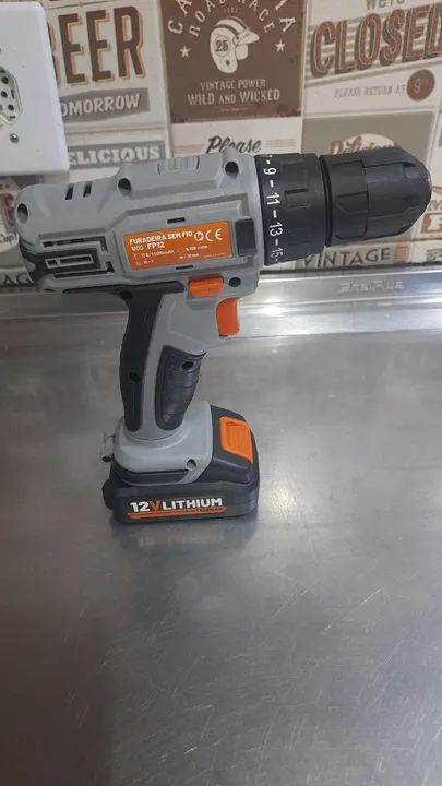 Parafusadeira Furadeira NKF Com Acessórios  - Foto 2