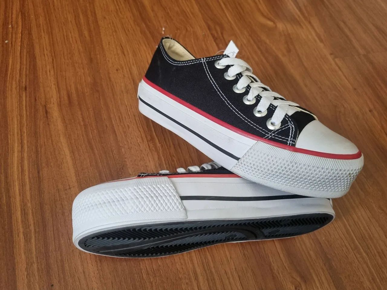 Tênis SuperStar preto solado duplo