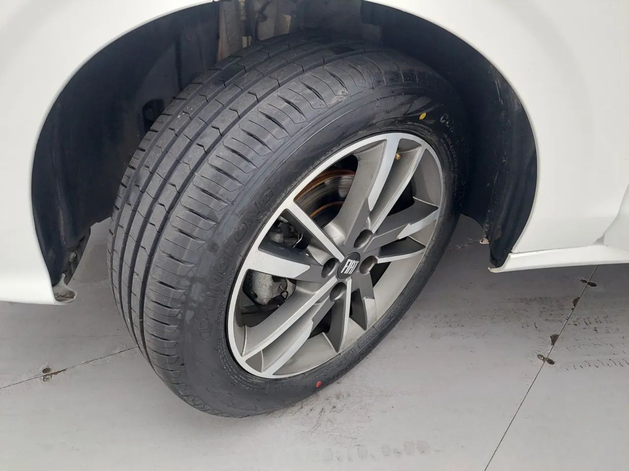 Fiat Cronos PRECISION 1.8 16V Flex Aut., foto 11 de 18