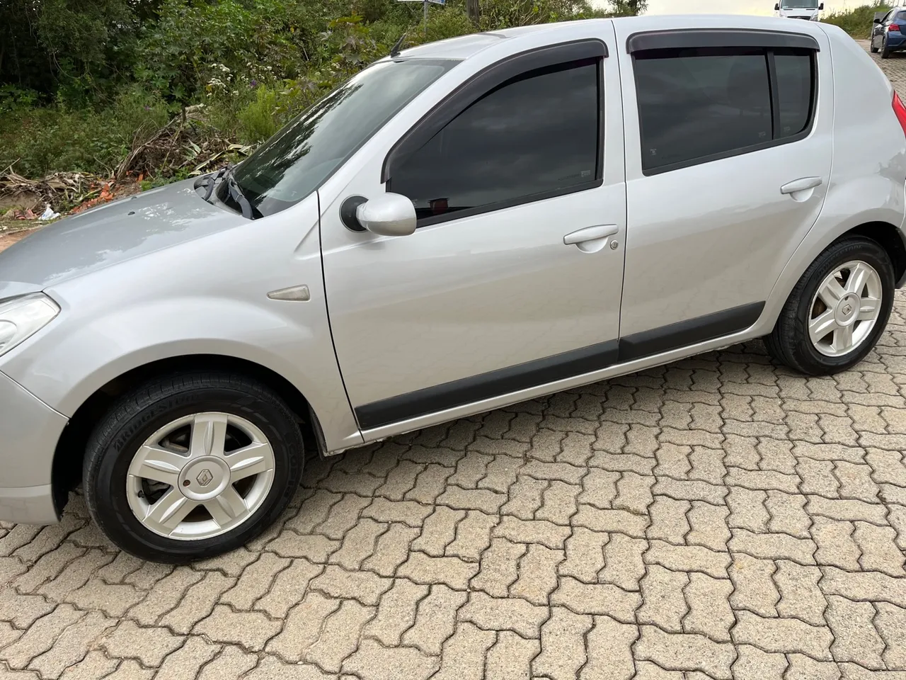 Sandero 1.6 completo impecável