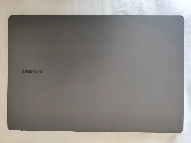 Notebook USADO Samsung Galaxy Book2, Intel Core I3-1215U, 4GB, 256GB SSD, Tela 15.6" 62.9.