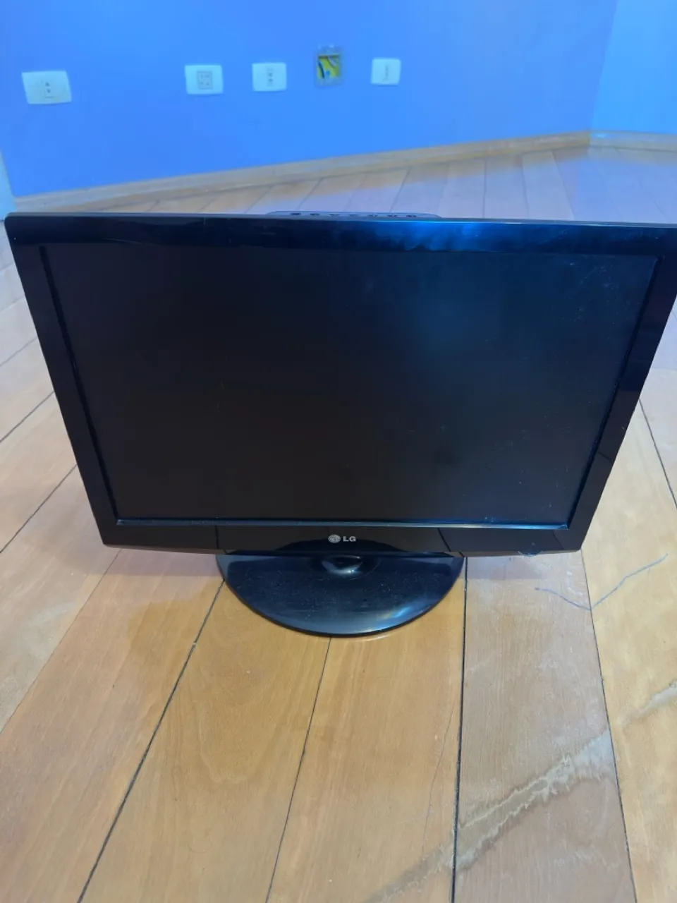 TV/MONITOR LG 22 POLEGADAS USADO!