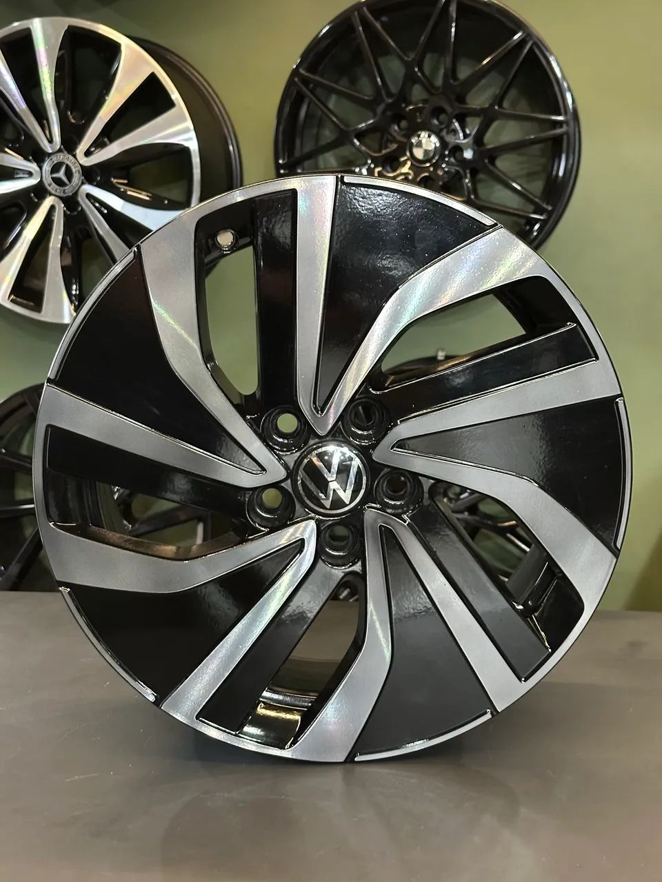 Rodas aro 16 Novo Polo HighLine Diamante Fume São Originais 2024 2025 por R$3.000,00  Jogo - Foto 2