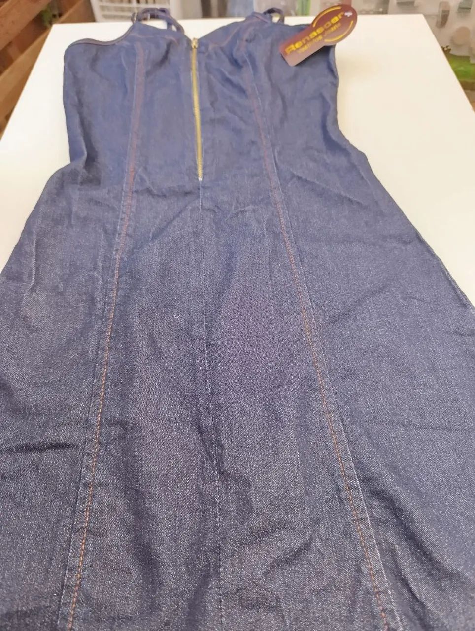 Vestido Jeans com Zíper Frontal tamanho P  - Foto 5