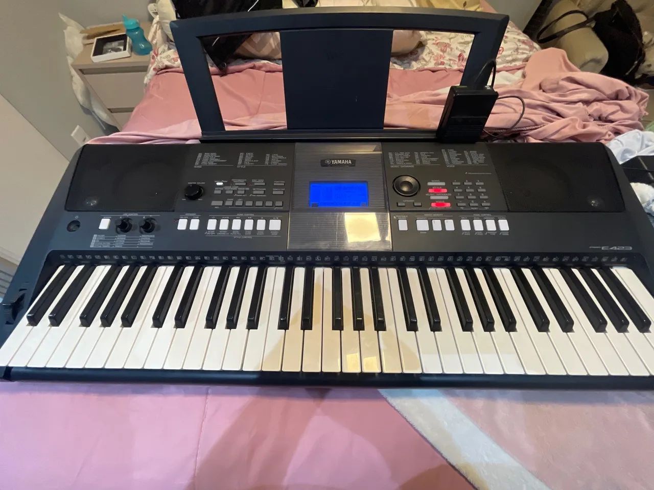 Teclado Yamaha E423