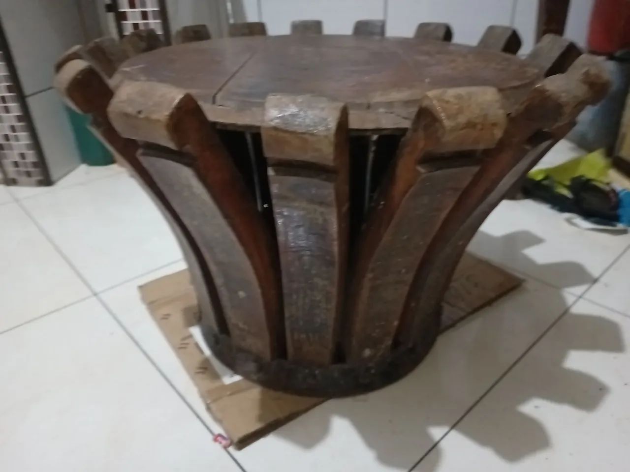 Mesa de centro em madeira maciça - Foto 3