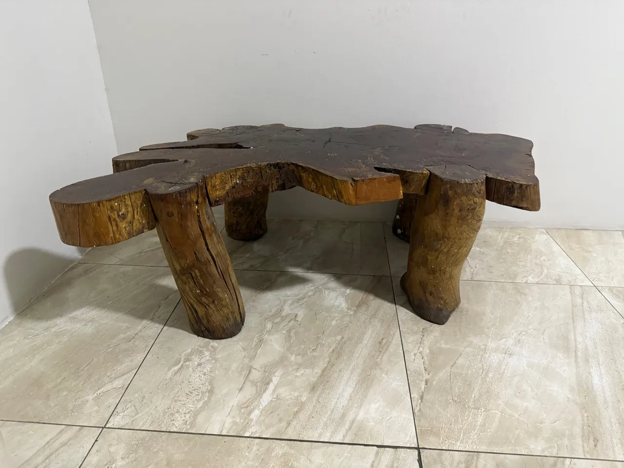 Mesa de Centro Rústica de Madeira