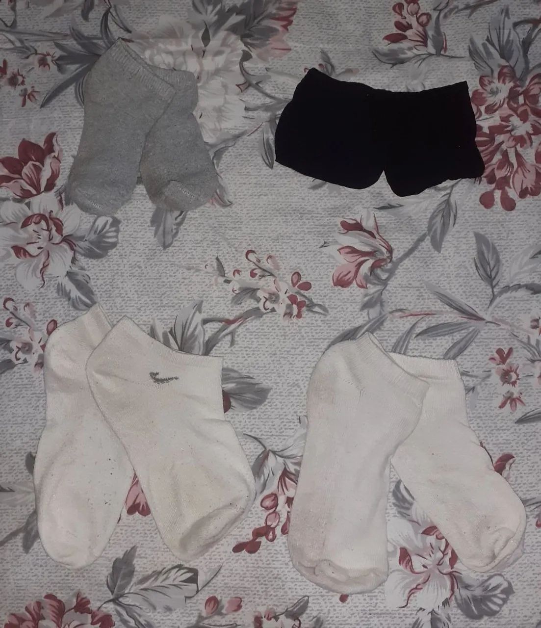 Meias de diversos modelos e cores. - Foto 3