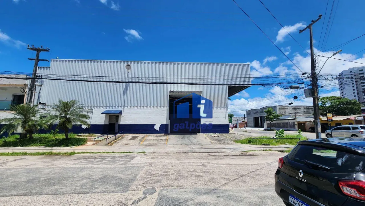 Galpão com 954 m² à 250 metros da Av. Mascarenhas de Morais, Imbiribeira, Recife - PE.