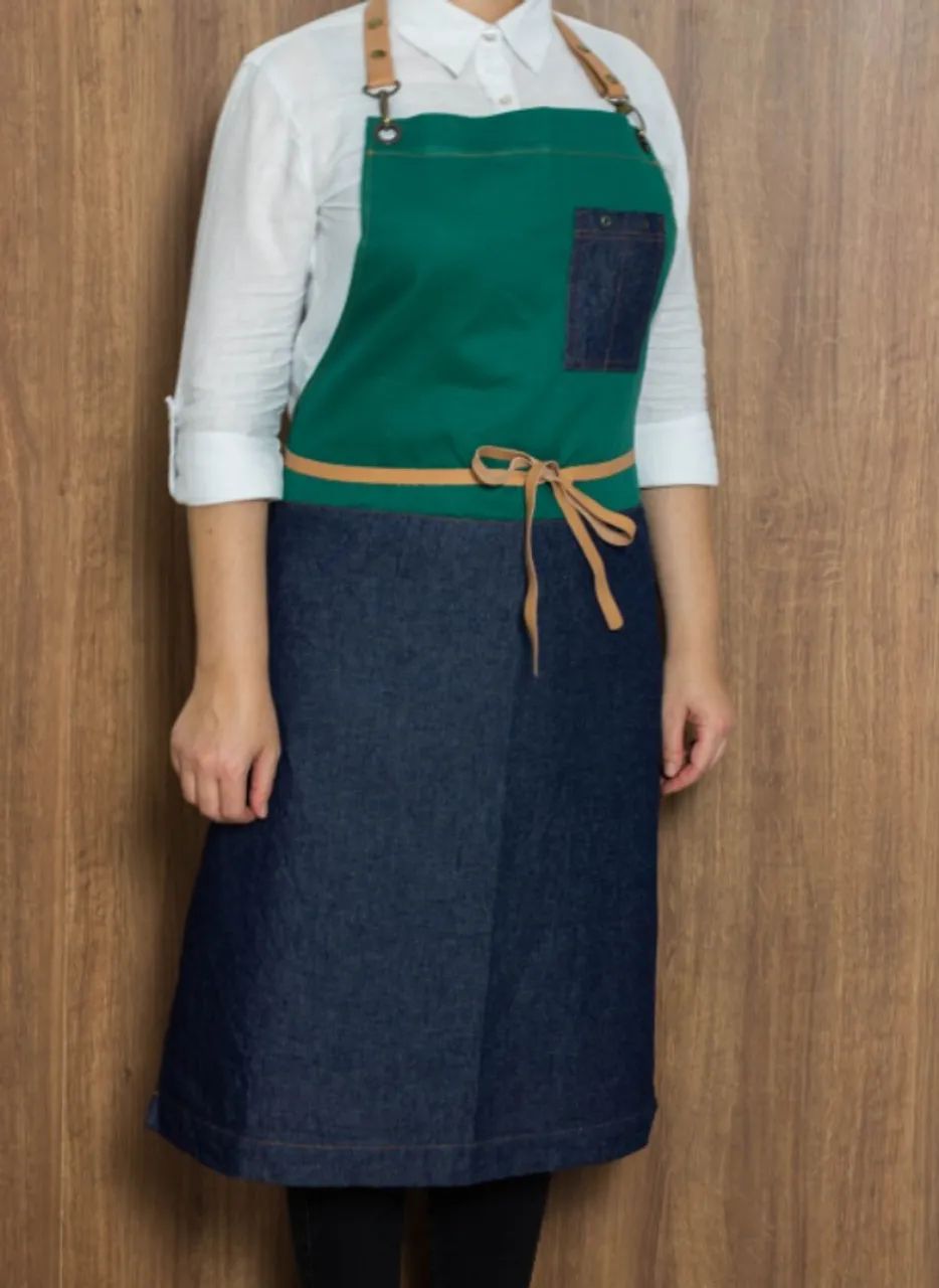 Aventais em Brim Amarras em Couro Legítimo Novos - Cozinha, Atendimento, Artesanato - Foto 3