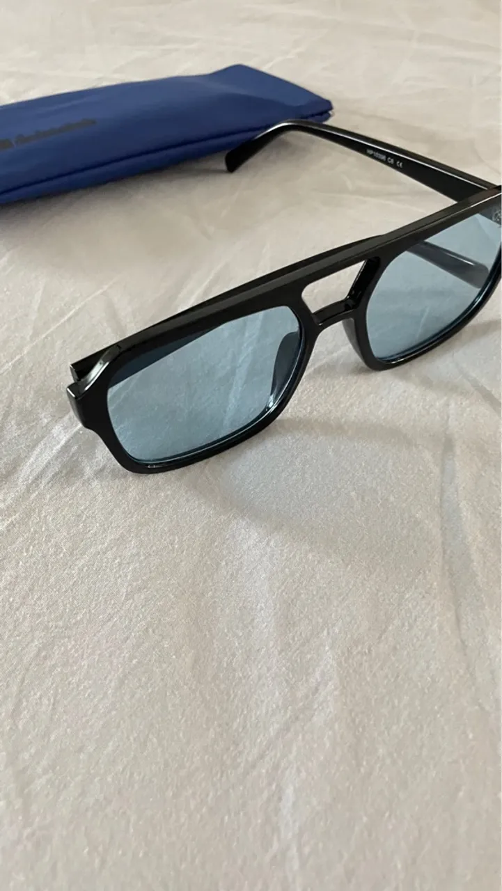 Óculos de Sol Modernos com Lentes Azuis