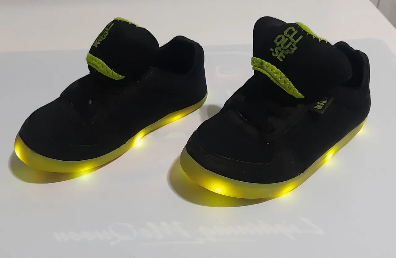 Tênis Bibi com Luz  Tamanho 24