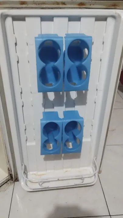 Geladeira pequena em excelente estado.  - Foto 5