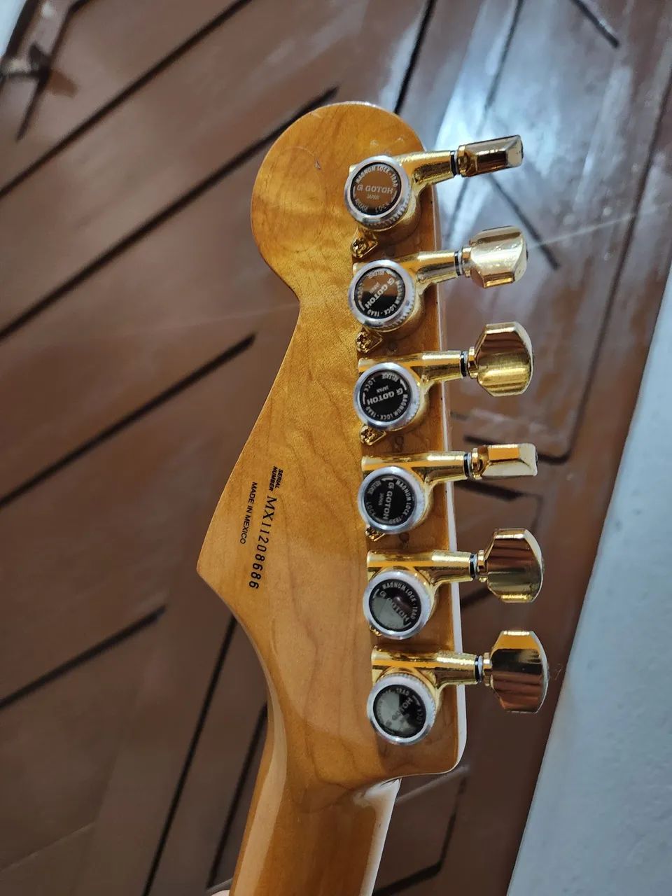 Guitarra fender stratocaster mexicana + case gator rígido - Foto 4