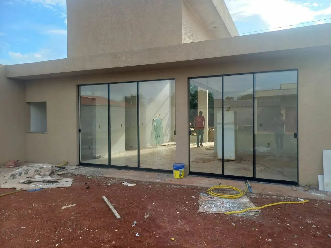 Box de vidro para banheiro com acabamento dourado - Foto 6