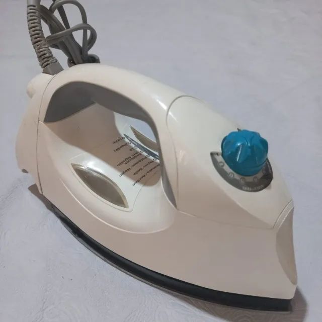 Ferro de Passar Roupa Black&Decker Seco/Vapor Xpress 515  - Foto 4