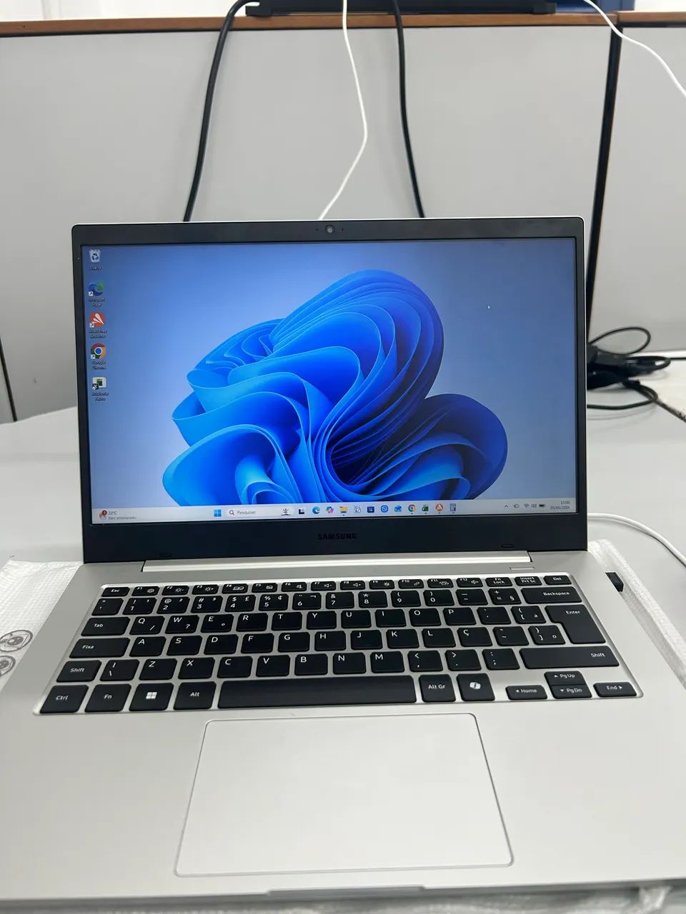 SAMSUNG GALAXY BOOK GO 14 - Foto 3