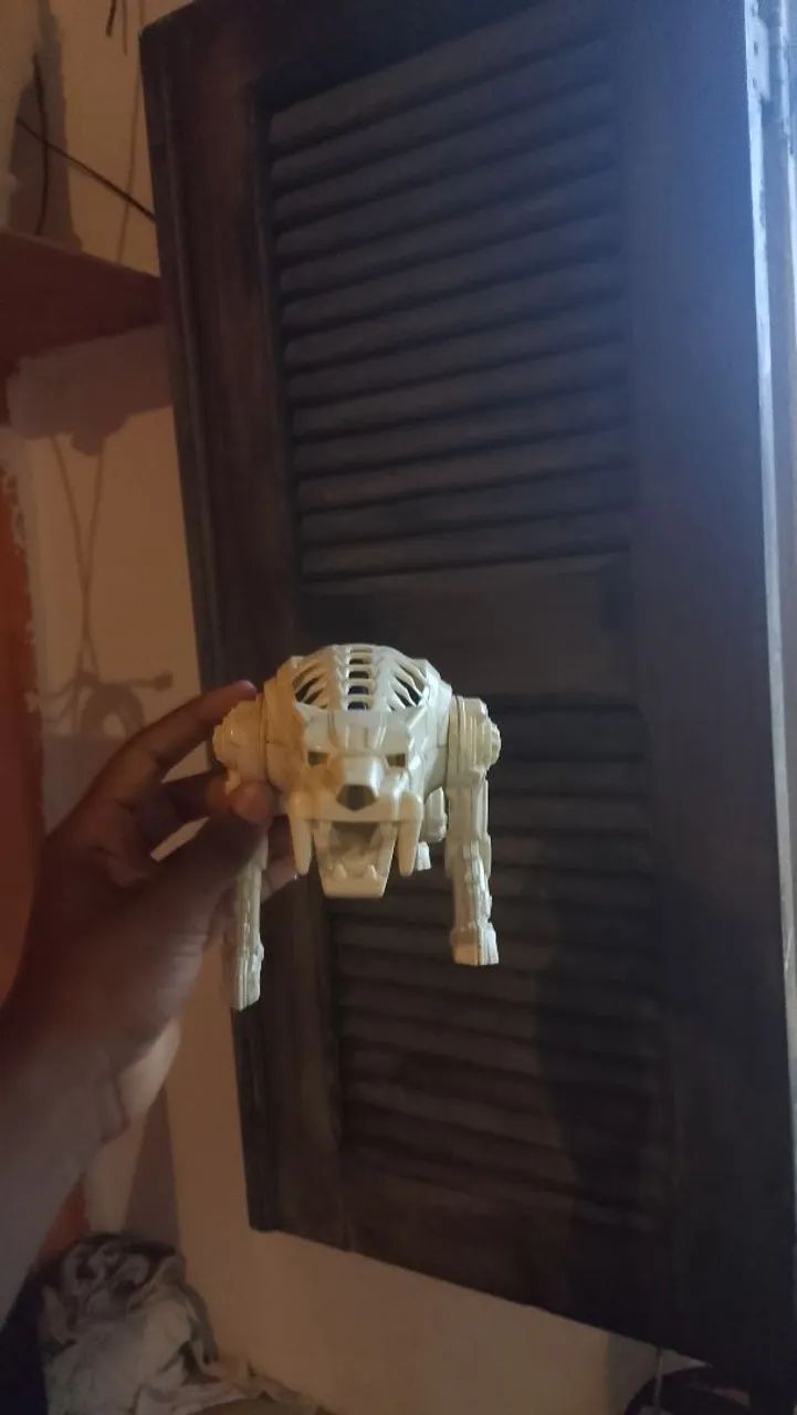 Pantera para coleções e decoração.