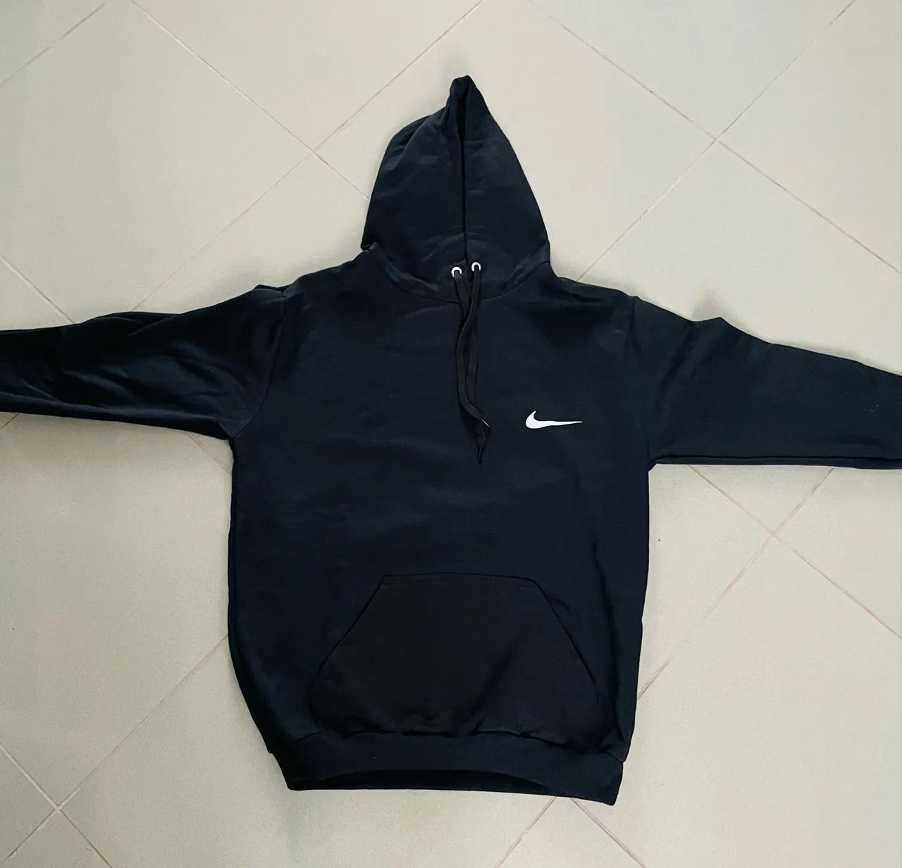 Moletom Canguru Preto - Estilo, Conforto e Qualidade! ?