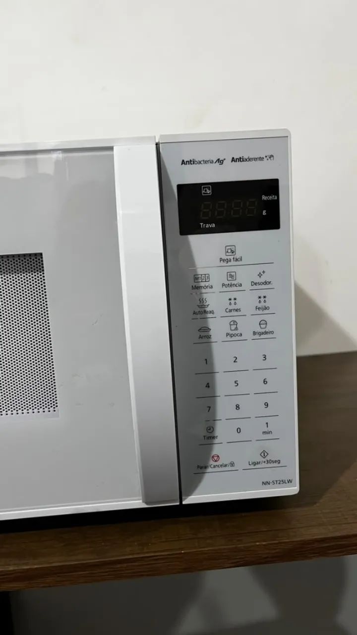Micro-ondas Panasonic 21L Branco 127v - Foto 2