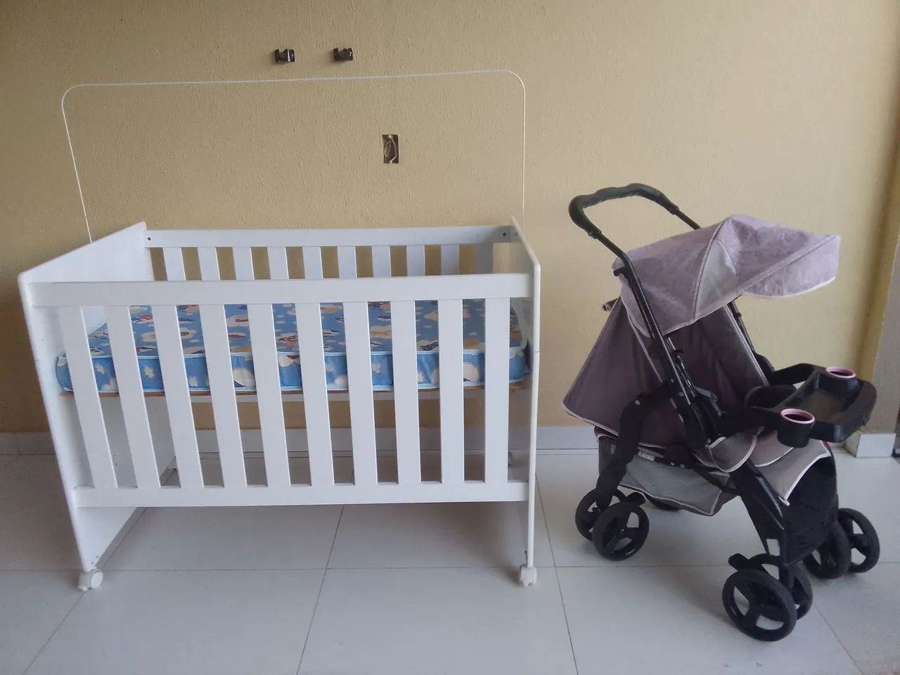 Berço completo e carrinho de bebê  - Foto 2