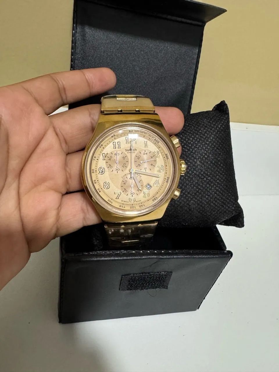 Relógio Swatch 100% FUNCIONAL DOURADO - Foto 2